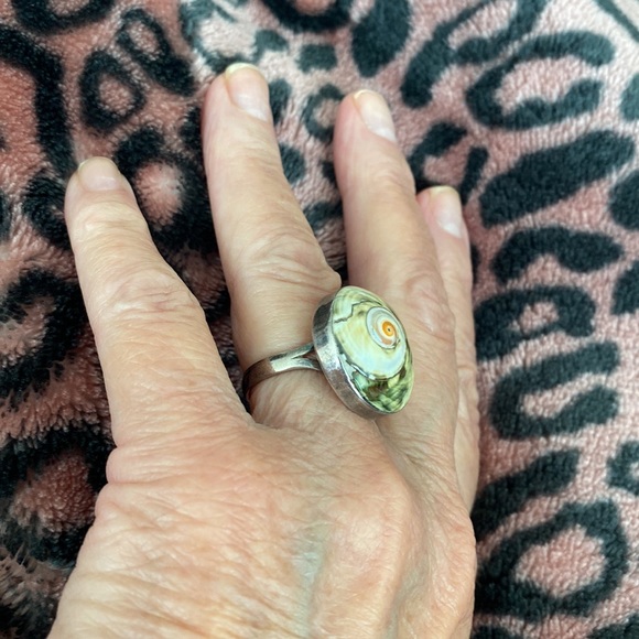 Shell & sterling silver ring - Picture 3 of 10